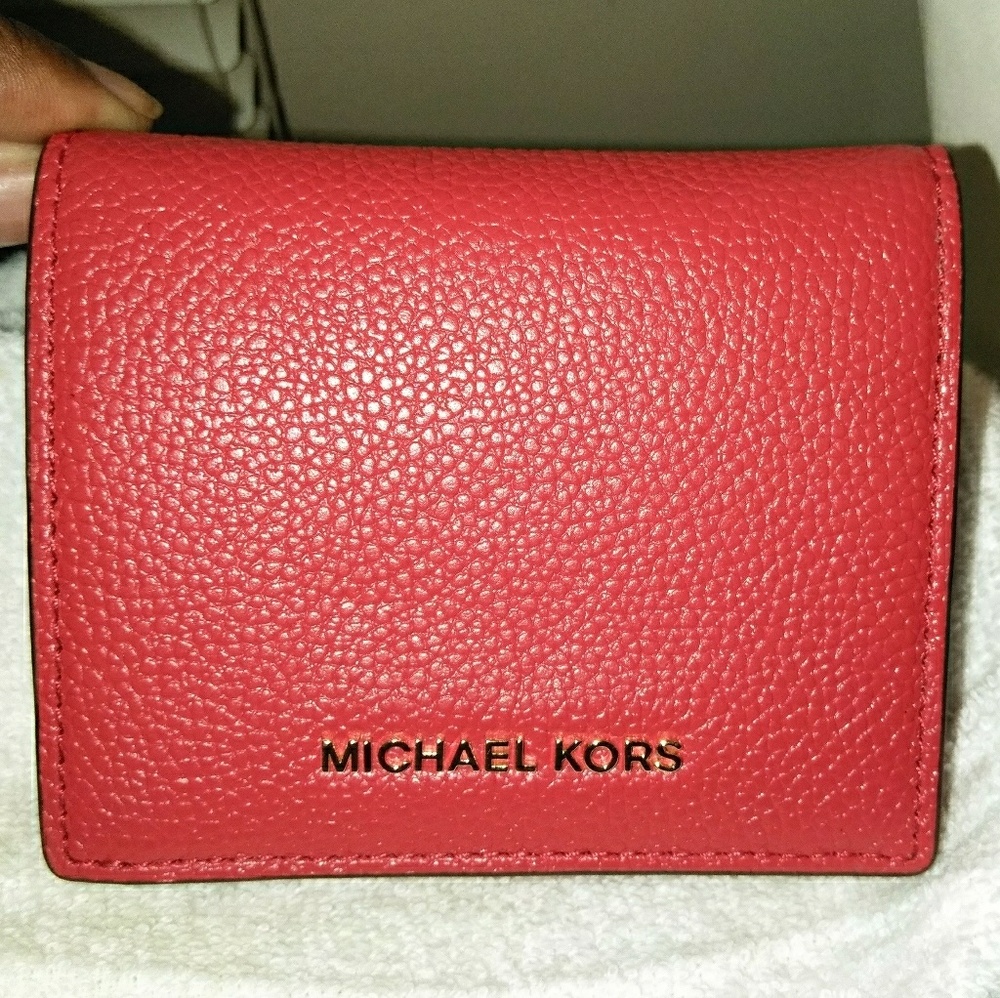 New Authentic Michael Kors Billfold Wallet